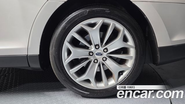Ford Taurus 2.0 Limited EcoBoost 6th 2017 — фото 5