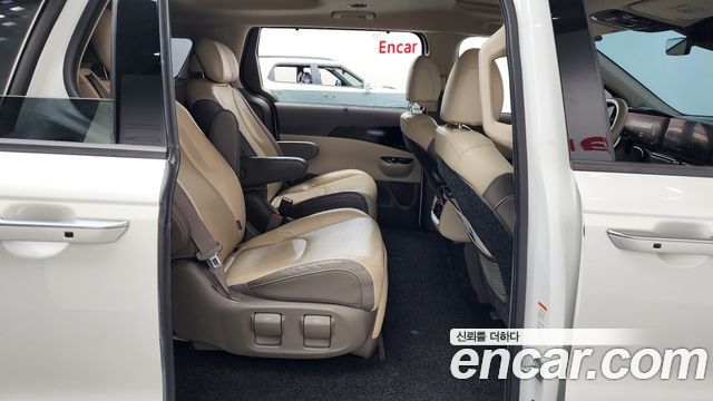 Kia Carnival (IV) Diesel 7-Seater Signature 2022 — фото 12