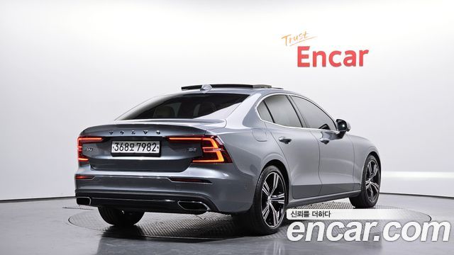 Volvo S60 (III) T5 Inscroption 2020 — фото 2