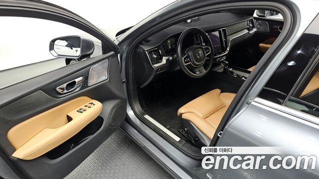 Volvo S60 (III) T5 Inscroption 2020 — фото 15