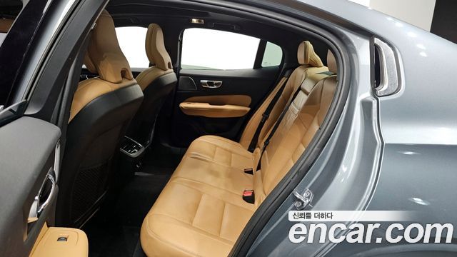 Volvo S60 (III) T5 Inscroption 2020 — фото 16