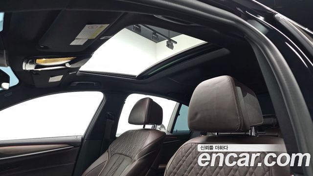 BMW 5 Series (G30) 520d M Sport Package Plus 2018 — фото 17