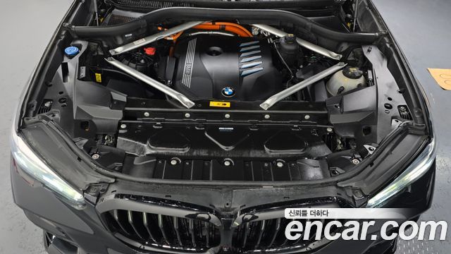BMW X5 (G05) xDrive 45e xLine 2022 — фото 6