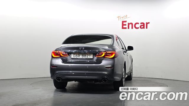 Infiniti Q70 3.7 AWD 2018 — фото 4