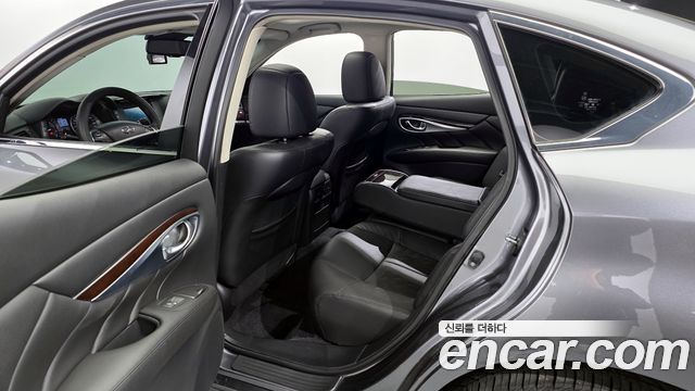Infiniti Q70 3.7 AWD 2018 — фото 11