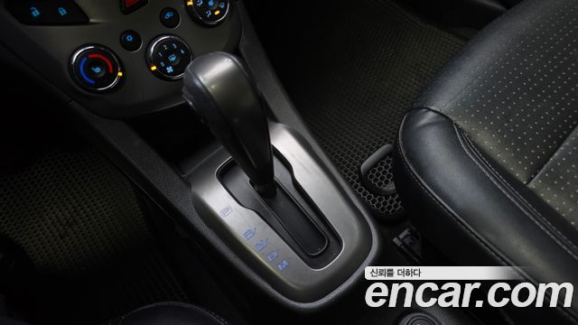 Chevrolet Aveo Sedan LT Luxury 2012 — фото 9