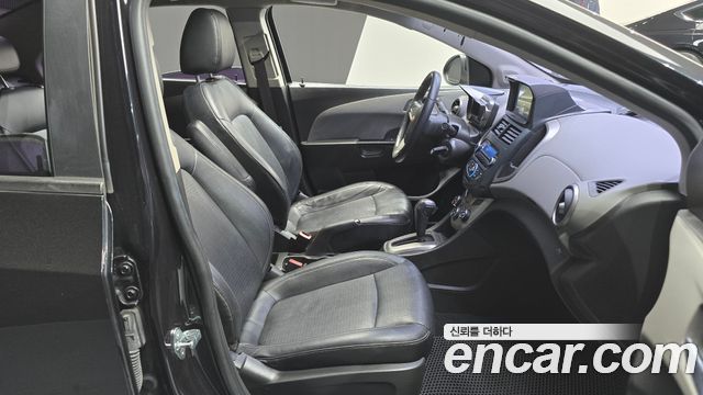 Chevrolet Aveo Sedan LT Luxury 2012 — фото 10