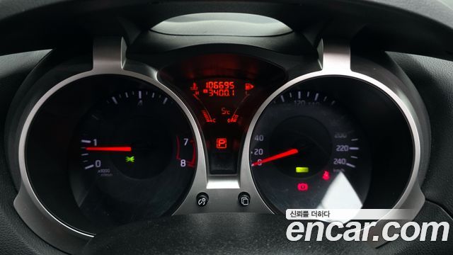 Nissan Juke 1.6 SV F15 2014 — фото 8