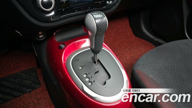 Nissan Juke 1.6 SV F15 2014 — фото 9