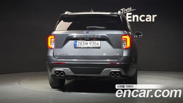 Ford Explorer (VI) 3.0 Platinum 4WD 2021 — фото 4