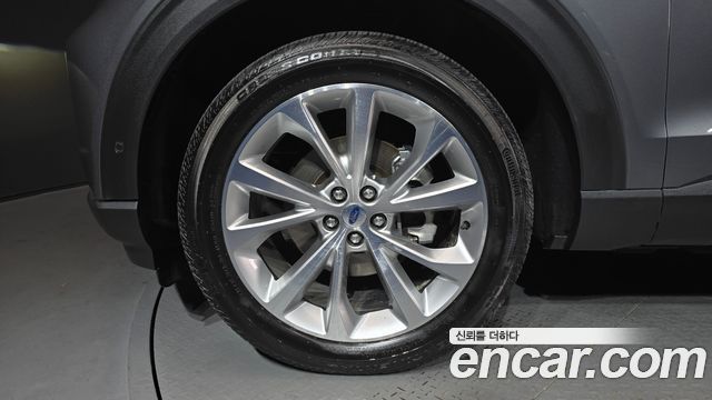 Ford Explorer (VI) 3.0 Platinum 4WD 2021 — фото 5