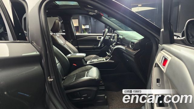 Ford Explorer (VI) 3.0 Platinum 4WD 2021 — фото 11