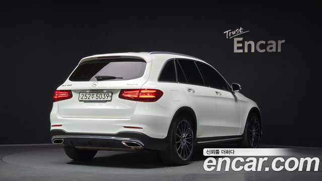 Mercedes-Benz GLC-Class (X253) GLC300 4MATIC AMG Line 2019 — фото 2