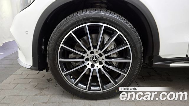 Mercedes-Benz GLC-Class (X253) GLC300 4MATIC AMG Line 2019 — фото 5