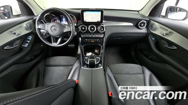 Mercedes-Benz GLC-Class (X253) GLC300 4MATIC AMG Line 2019 — фото 7