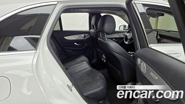 Mercedes-Benz GLC-Class (X253) GLC300 4MATIC AMG Line 2019 — фото 12
