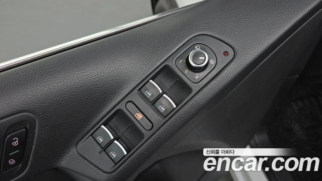 Volkswagen Tiguan 2.0 TDI Comfort 5N 2015 — фото 17
