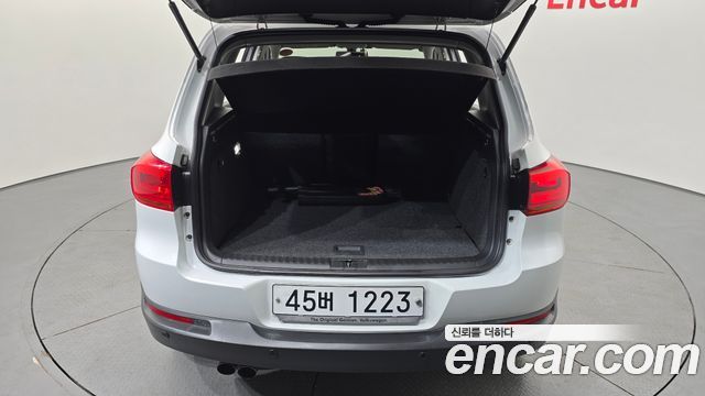 Volkswagen Tiguan 2.0 TDI Comfort 5N 2015 — фото 20