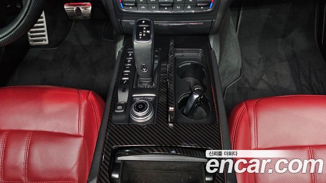 Maserati Ghibli 3.0S Q4 GranSport 3rd 2019 — фото 9