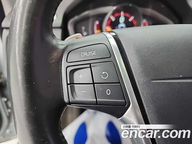 Volvo XC70 D4 3rd 2015 — фото 21