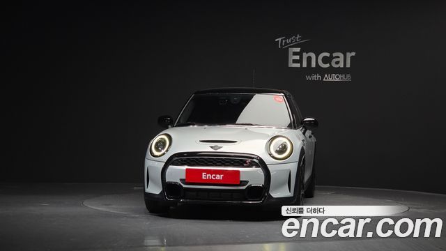 MINI Cooper S 5Door Classic Launch Pack Third Generation 2022 — фото 3