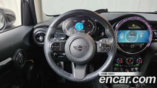 MINI Cooper S 5Door Classic Launch Pack Third Generation 2022 — фото 13