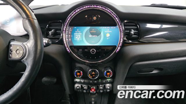 MINI Cooper S 5Door Classic Launch Pack Third Generation 2022 — фото 14