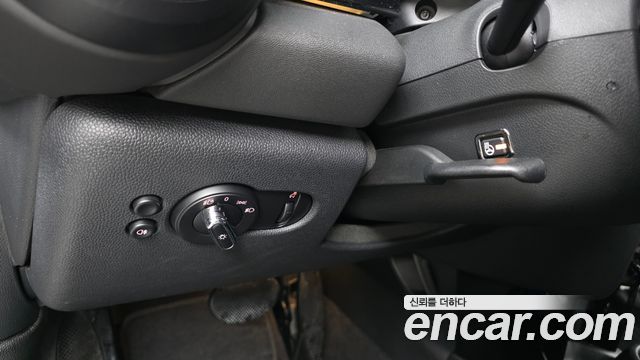 MINI Cooper S 5Door Classic Launch Pack Third Generation 2022 — фото 18