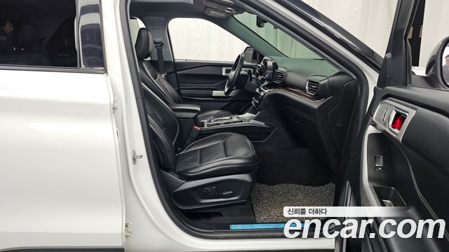 Ford Explorer (VI) 2.3 LimIted 4WD 2021 — фото 11