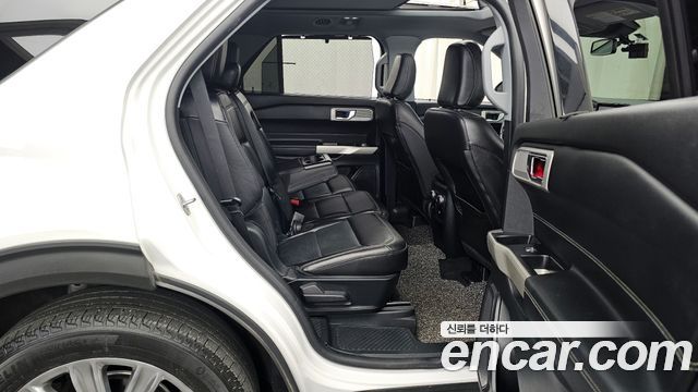 Ford Explorer (VI) 2.3 LimIted 4WD 2021 — фото 12