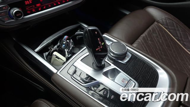 BMW 7 Series (G11) 740Li xDrive M Sport Package 2020 — фото 9