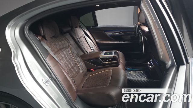 BMW 7 Series (G11) 740Li xDrive M Sport Package 2020 — фото 12