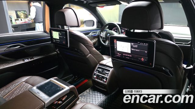 BMW 7 Series (G11) 740Li xDrive M Sport Package 2020 — фото 18