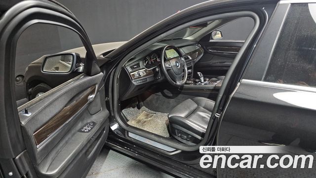 BMW 7 Series (F01) 740Li 2012 — фото 10