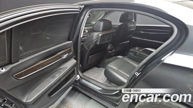 BMW 7 Series (F01) 740Li 2012 — фото 12