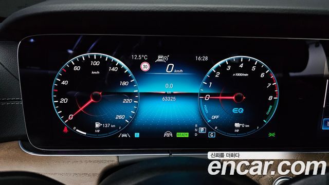 Mercedes-Benz E-Class (W213) E300e 4MATIC Exclusive 2022 — фото 8