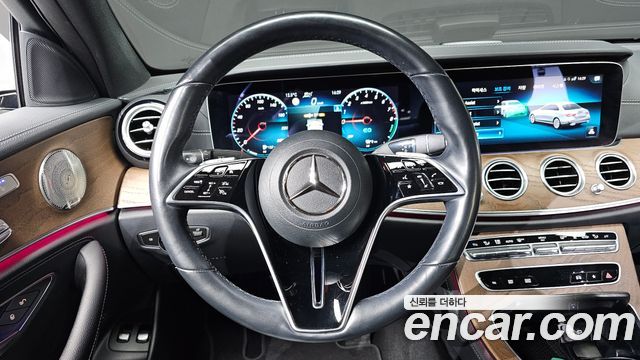Mercedes-Benz E-Class (W213) E300e 4MATIC Exclusive 2022 — фото 17