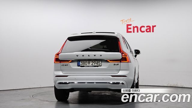Volvo XC60 (II) B6 Inscirtion 2022 — фото 4