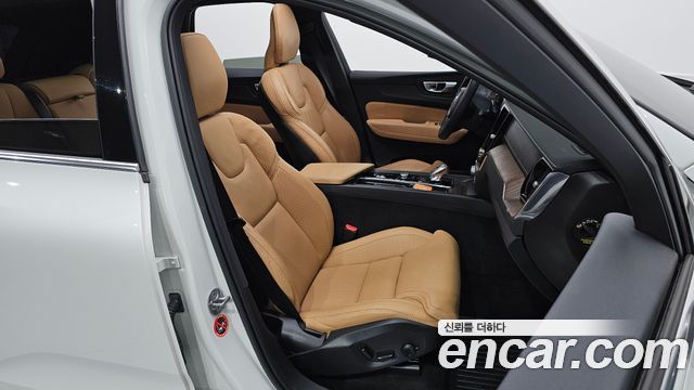 Volvo XC60 (II) B6 Inscirtion 2022 — фото 10