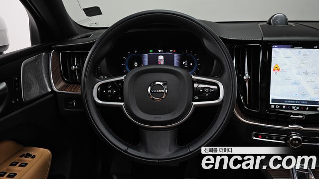 Volvo XC60 (II) B6 Inscirtion 2022 — фото 13