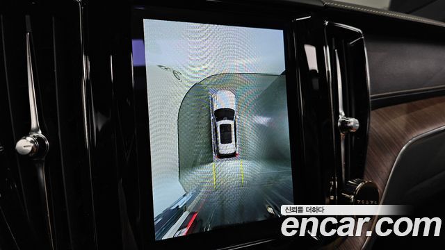 Volvo XC60 (II) B6 Inscirtion 2022 — фото 15