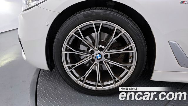 BMW 5 Series (G30) 520d Luxury Special Edition 2018 — фото 5