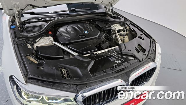 BMW 5 Series (G30) 520d Luxury Special Edition 2018 — фото 6