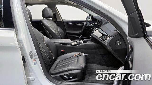 BMW 5 Series (G30) 520d Luxury Special Edition 2018 — фото 10