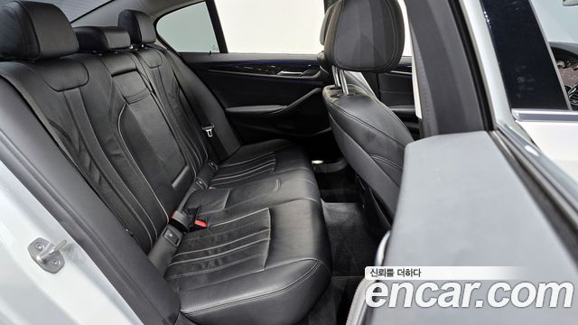 BMW 5 Series (G30) 520d Luxury Special Edition 2018 — фото 12