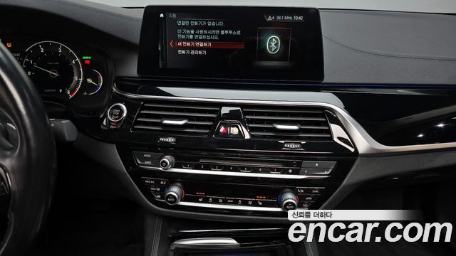 BMW 5 Series (G30) 520d Luxury Special Edition 2018 — фото 14