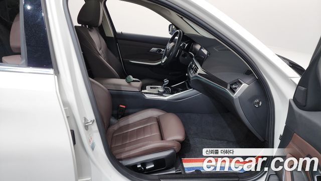BMW 3 Series (G20) 320i Luxury 2022 — фото 11