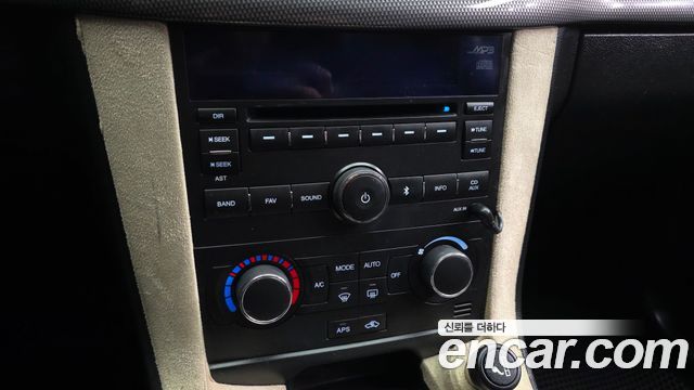 Chevrolet Captiva 2WD LT 2012 — фото 16