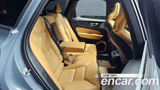 Volvo XC60 (II) B5 Ultimate Bright 2023 — фото 12