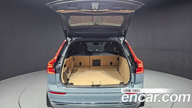 Volvo XC60 (II) B5 Ultimate Bright 2023 — фото 20